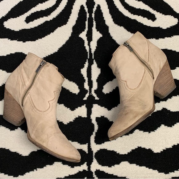 Frye Reina Ash Leather Ankle Booties Size 9 - Picture 10 of 15